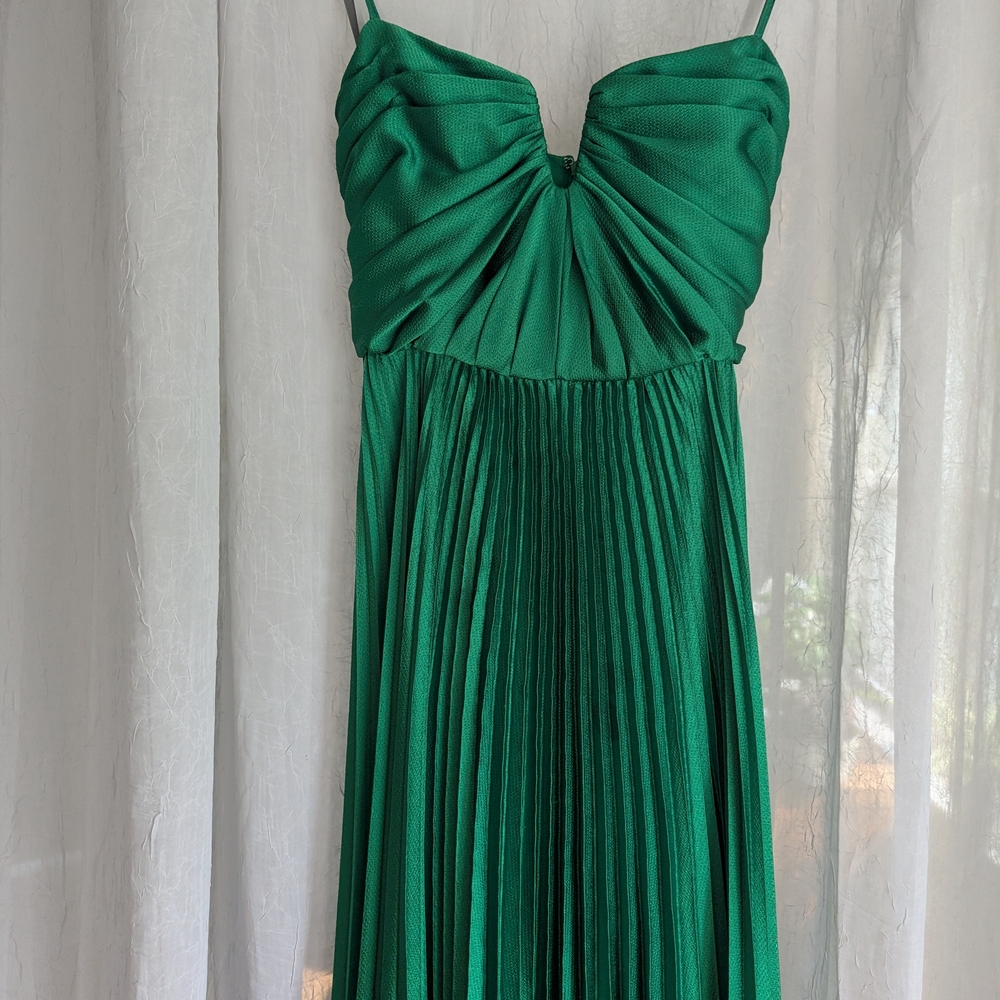 Monique Lhuillier Green Dress